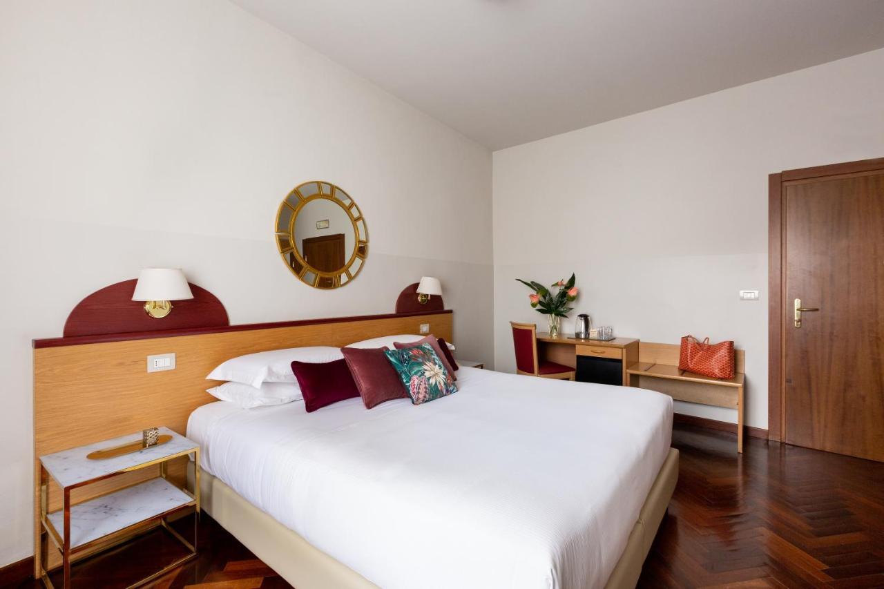 Aramis Deluxe Rooms Флоренція Екстер'єр фото