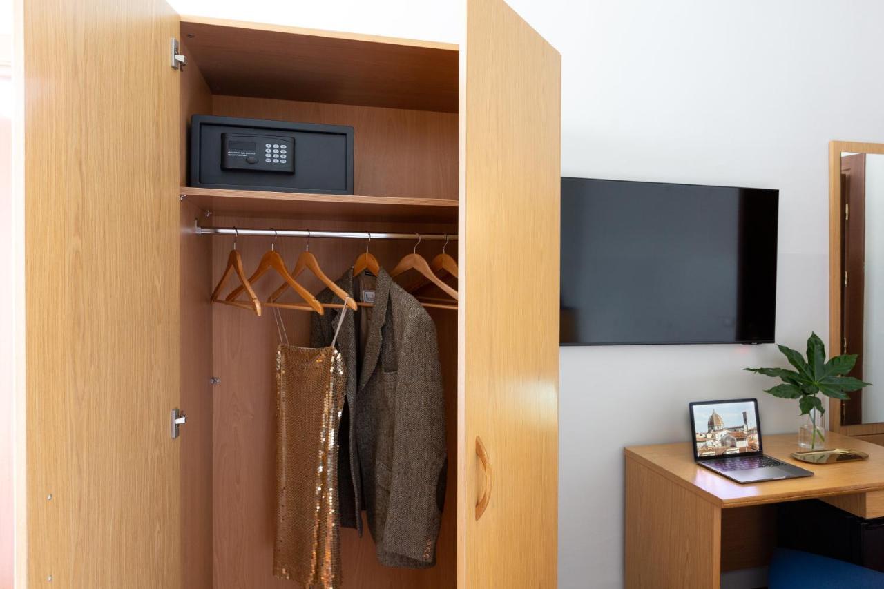 Aramis Deluxe Rooms Флоренція Екстер'єр фото