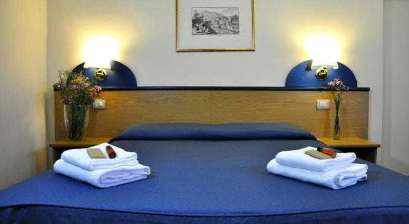Aramis Deluxe Rooms Флоренція Екстер'єр фото