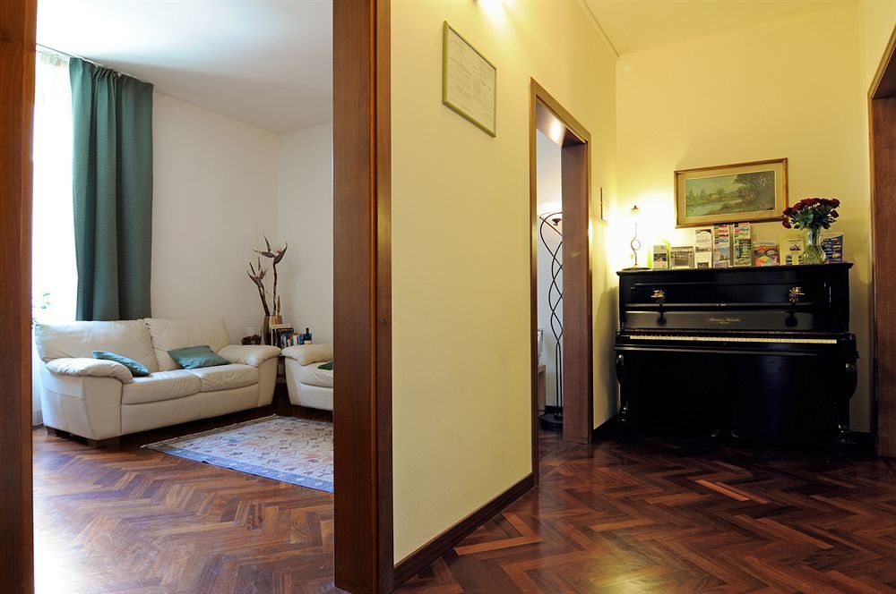 Aramis Deluxe Rooms Флоренція Екстер'єр фото