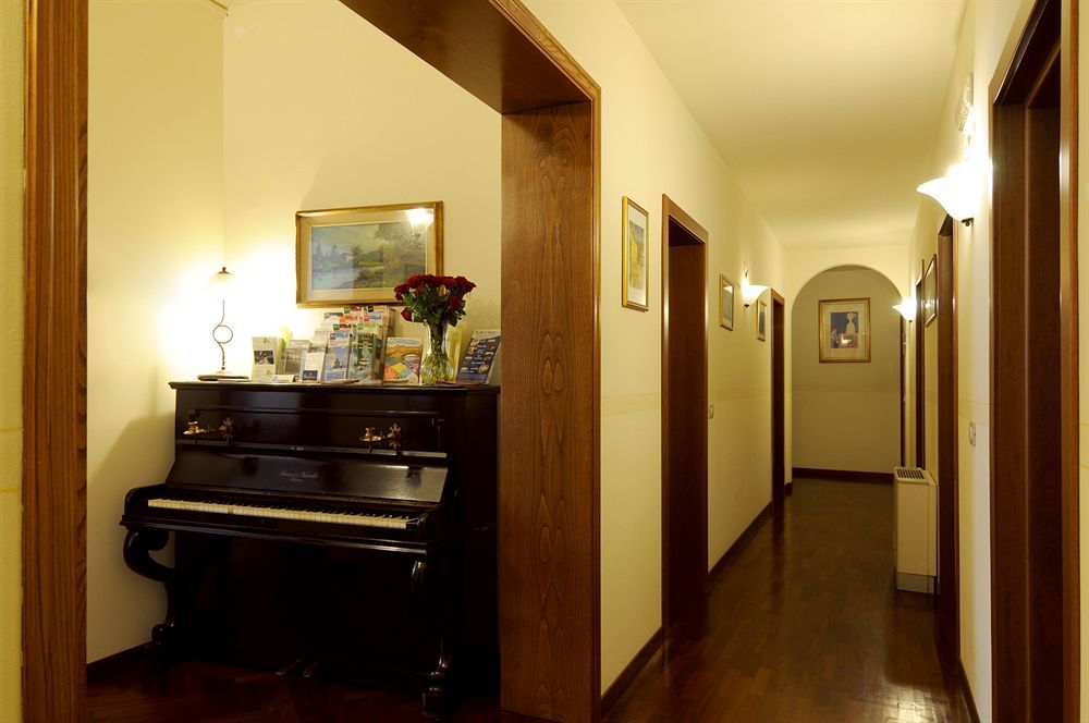 Aramis Deluxe Rooms Флоренція Екстер'єр фото